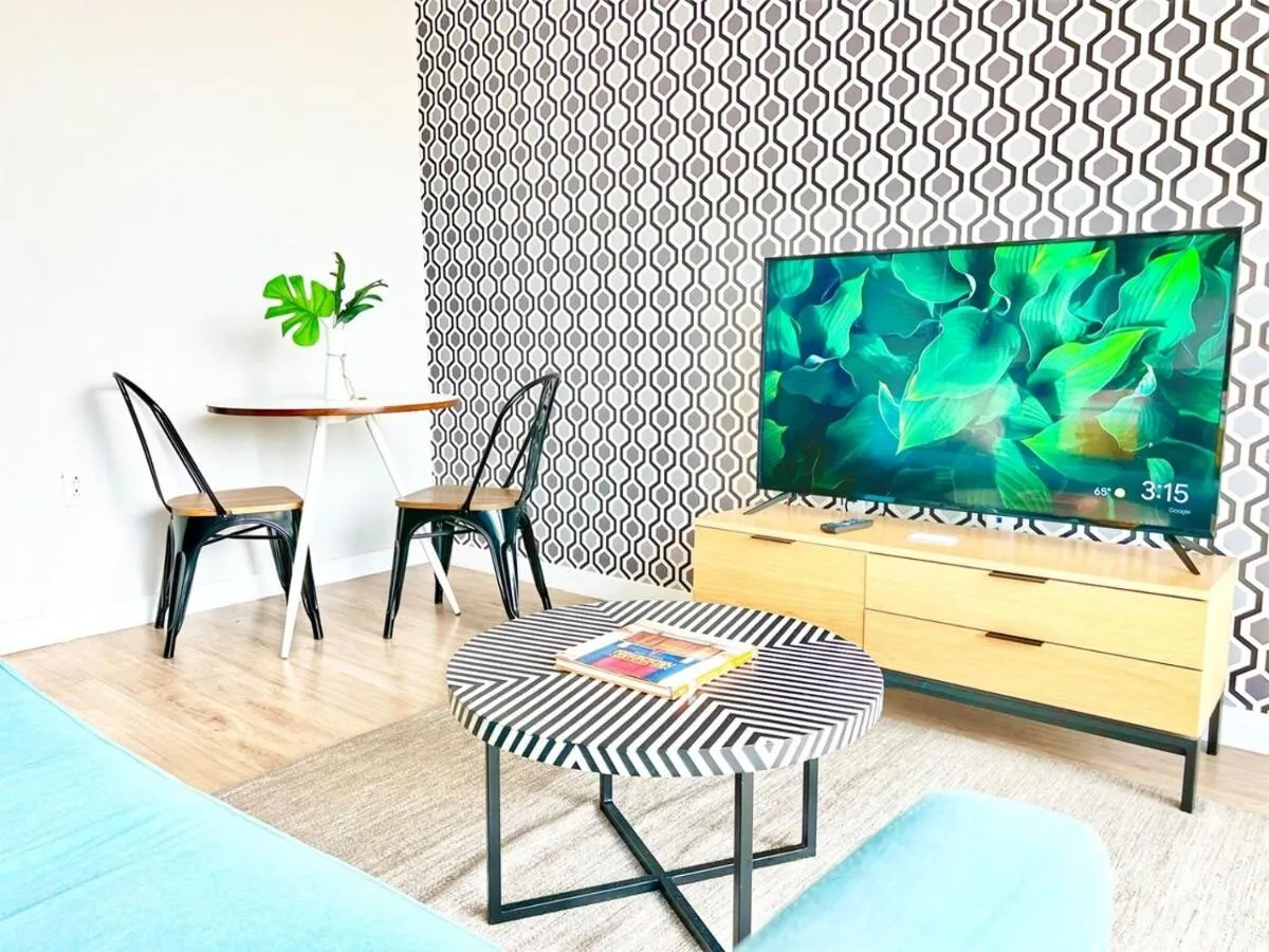 Image 4 of Beautiful One Bedroom Apartment With View Of City