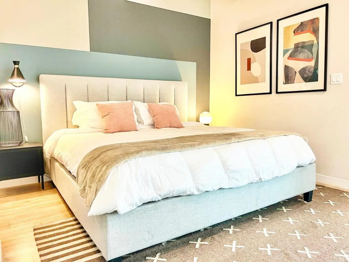 Image 6 of Beautiful One Bedroom Apartment With View Of City