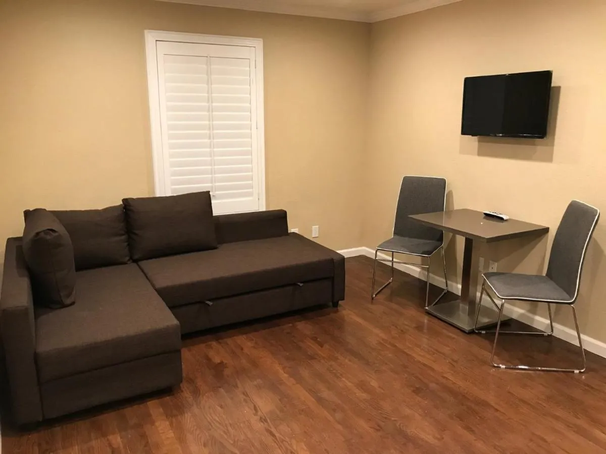 Image 4 of Berkshire Motor Hotel