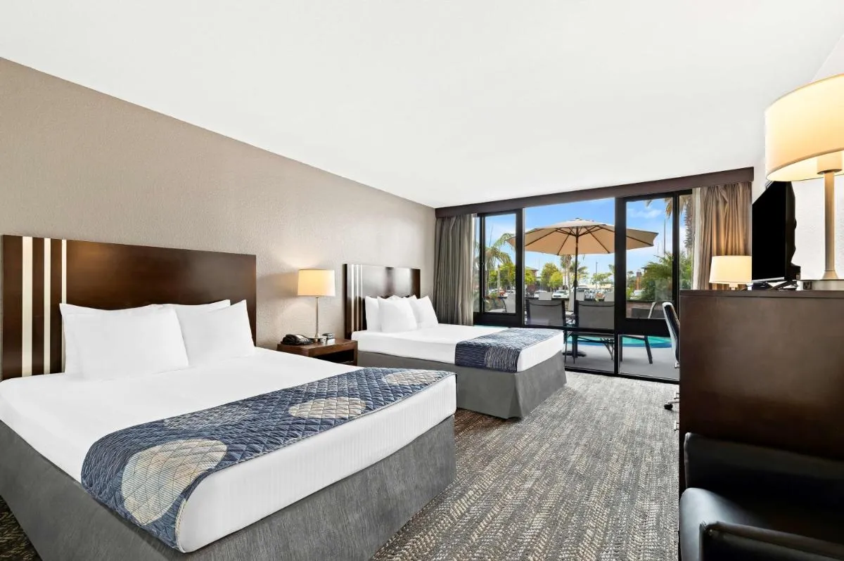 Image 1 of Best Western Yacht Harbor Hotel