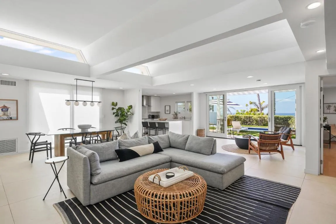 Image of Birdrock Paradise w Private Pool& Spa, AC, fast WiFi & Yard!