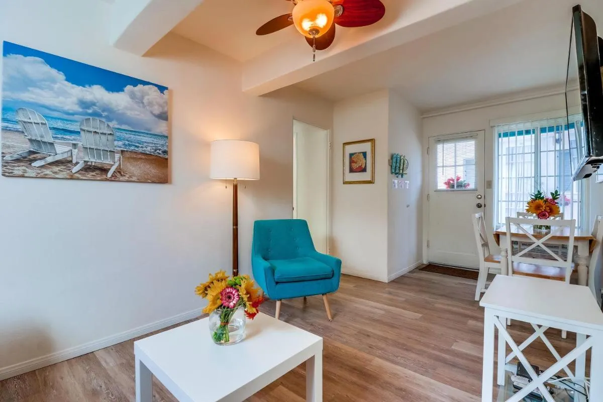 Image 4 of Blue Topaz