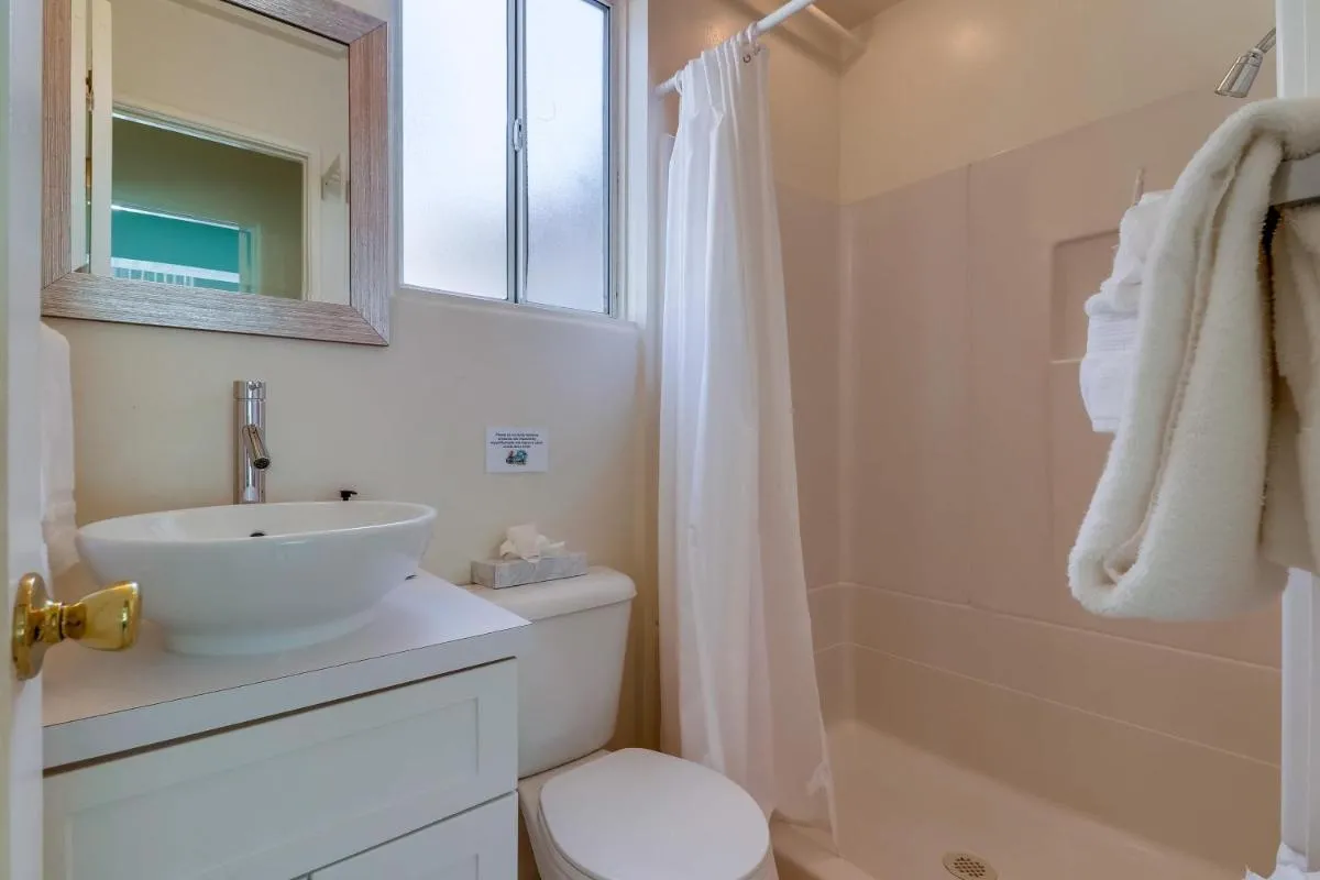 Image 2 of Blue Topaz