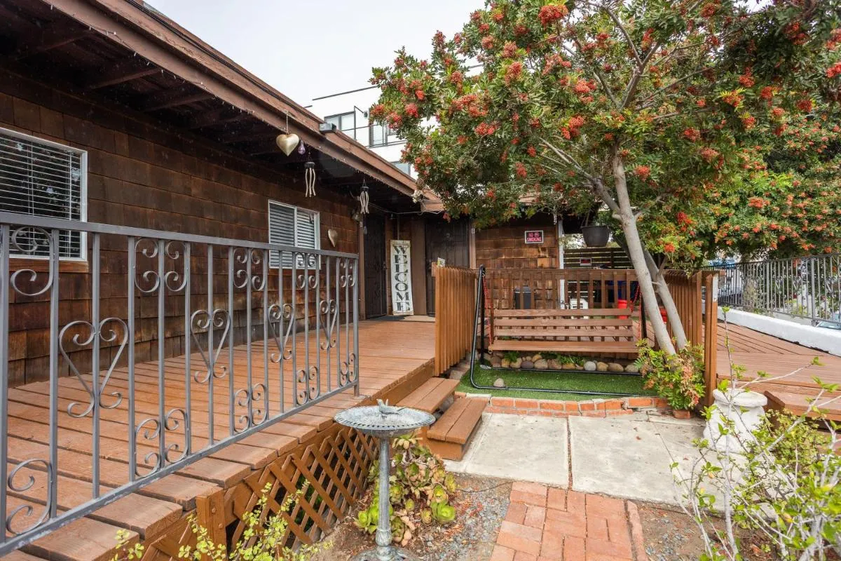 Image 6 of COZY Studio in Downtown San Diego