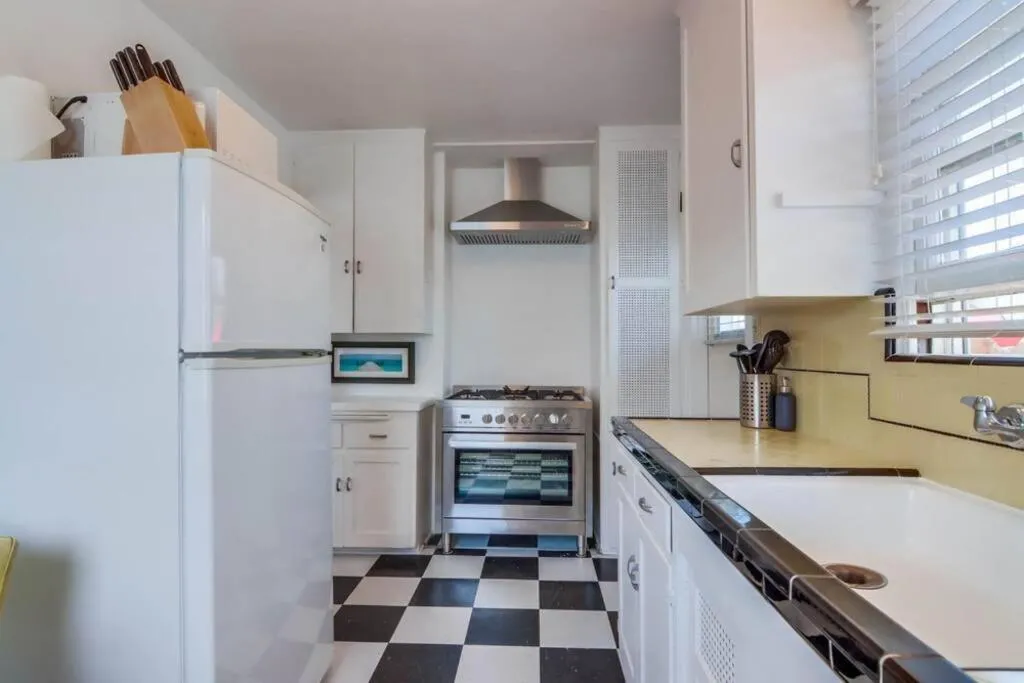 Image 3 of California Cottage near SDSU