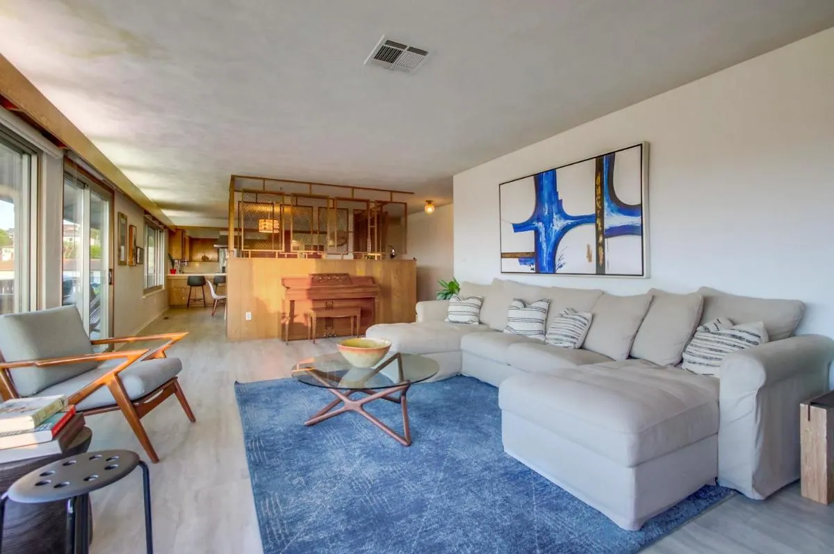 Image 3 of Canyon Estate Overlooking the Pacific