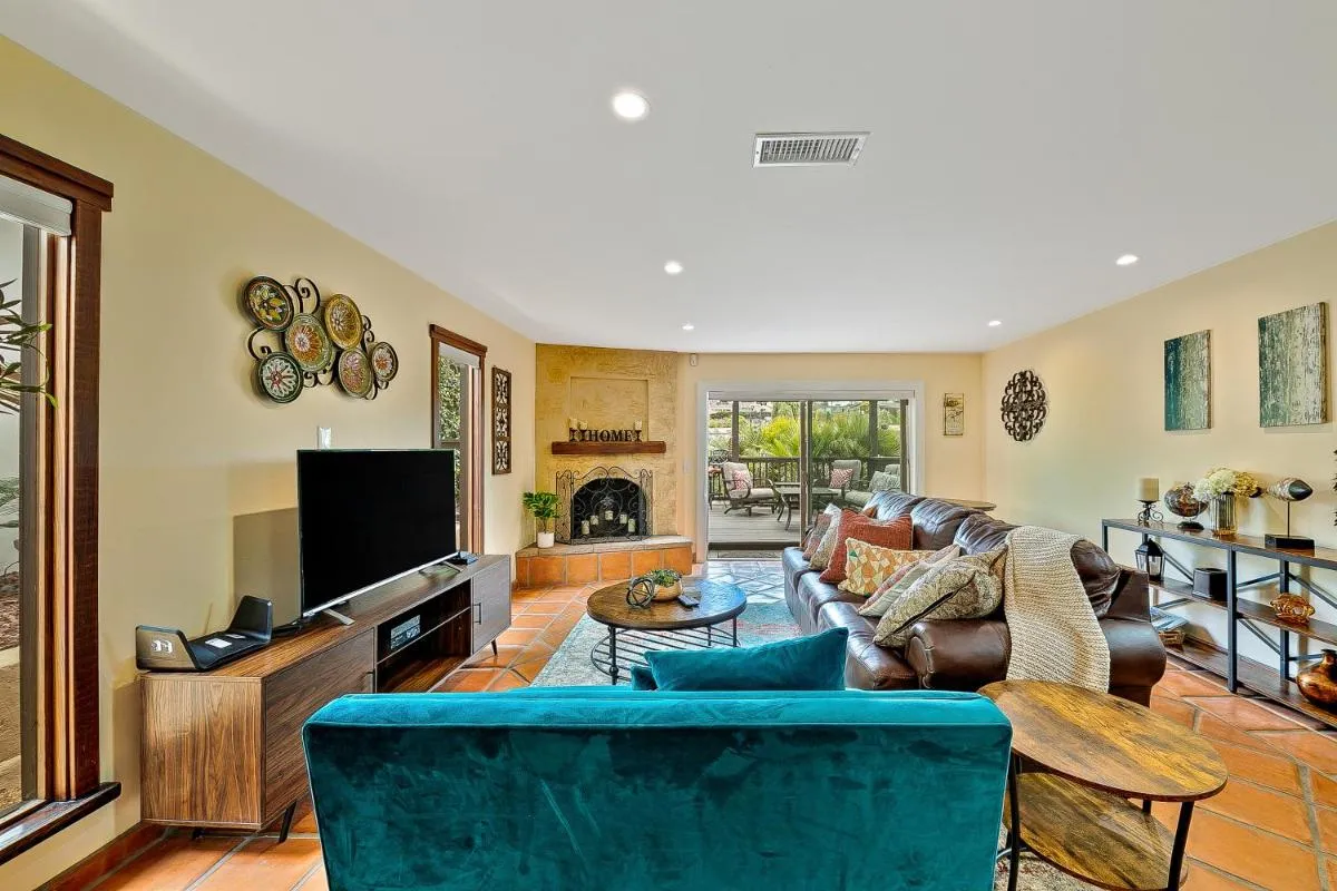 Image 4 of Canyon Palms