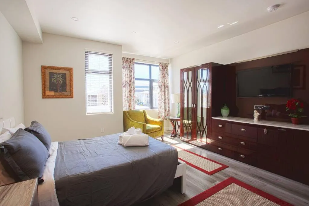 Image 1 of Centrally Located Cozy Studio Apartment in SD