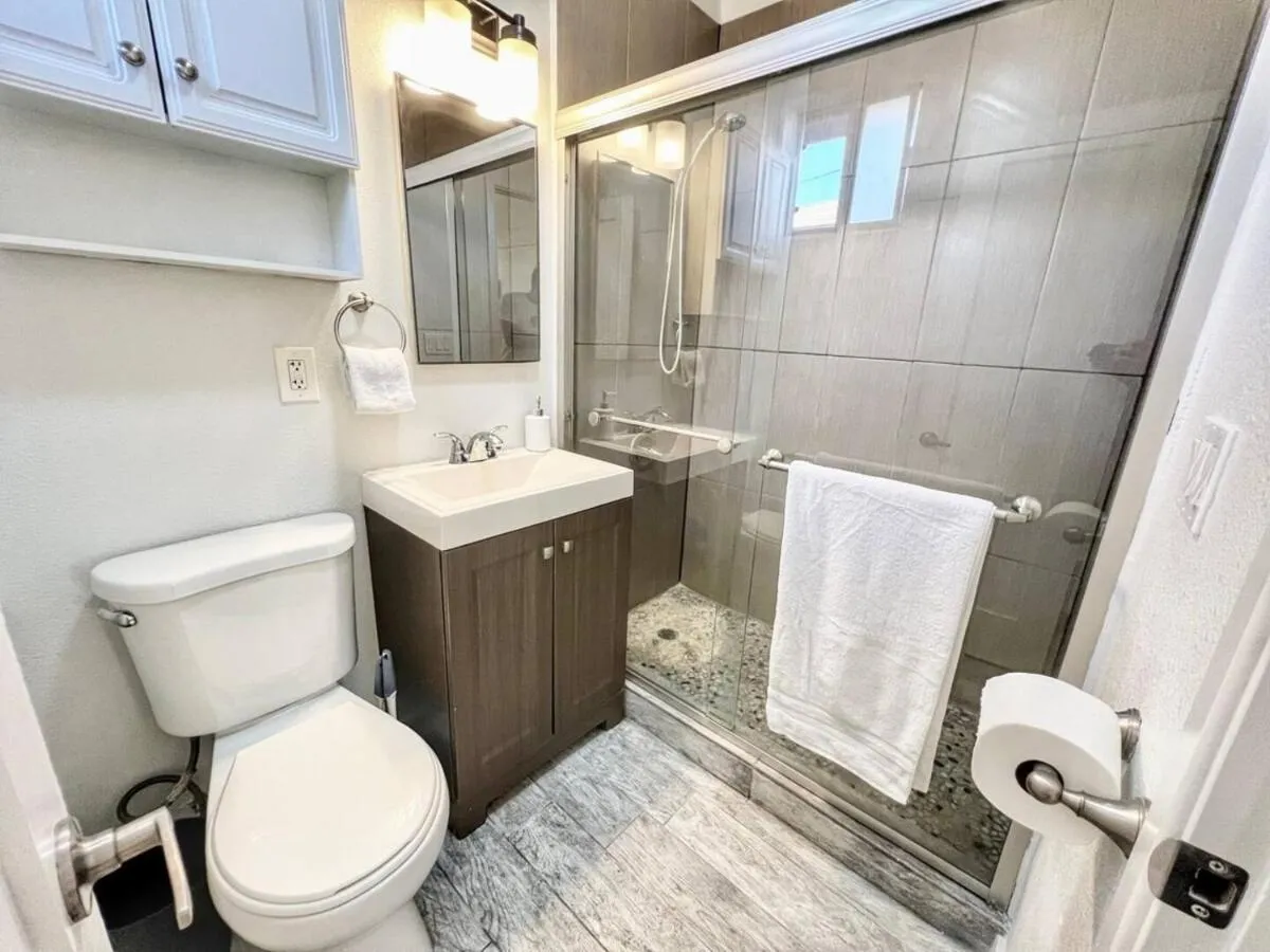 Image 2 of Charming Flat Near The City