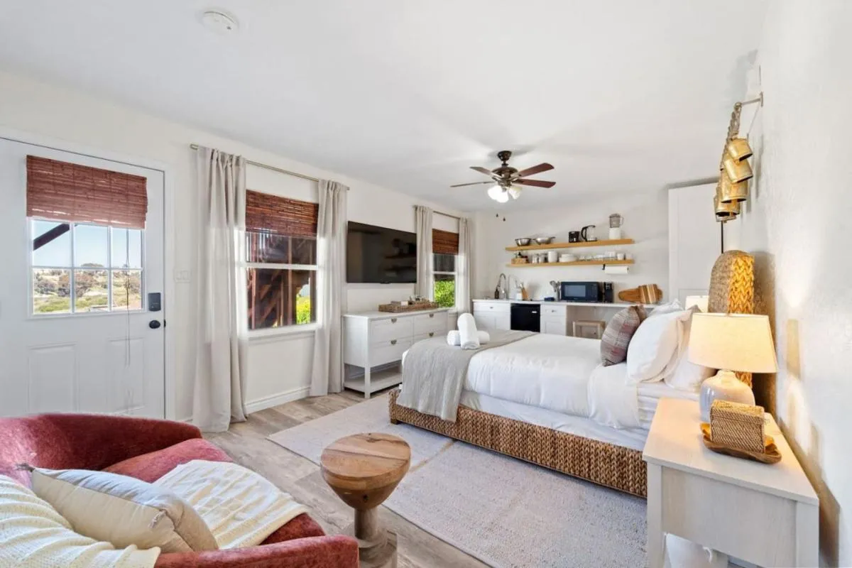 Image 5 of Charming Studio Retreat by Rather Be Properties