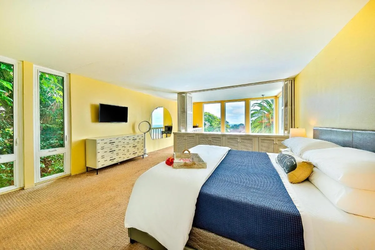 Image 4 of Coastal View