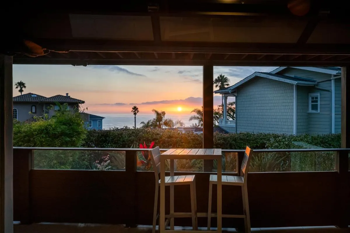 Image 5 of Contemporary Ocean Sunset Views with Firepit Pt Loma close to PLNU