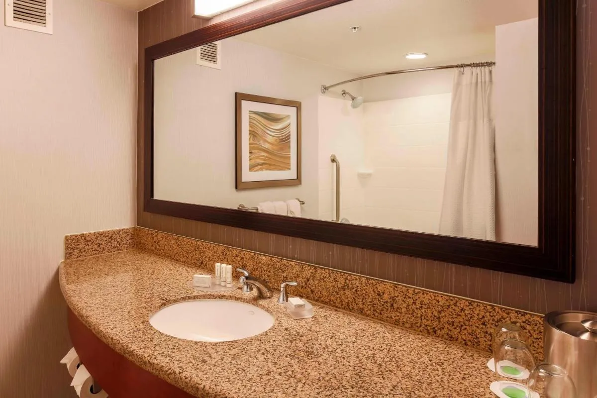 Image 2 of Courtyard San Diego Airport/Liberty Station