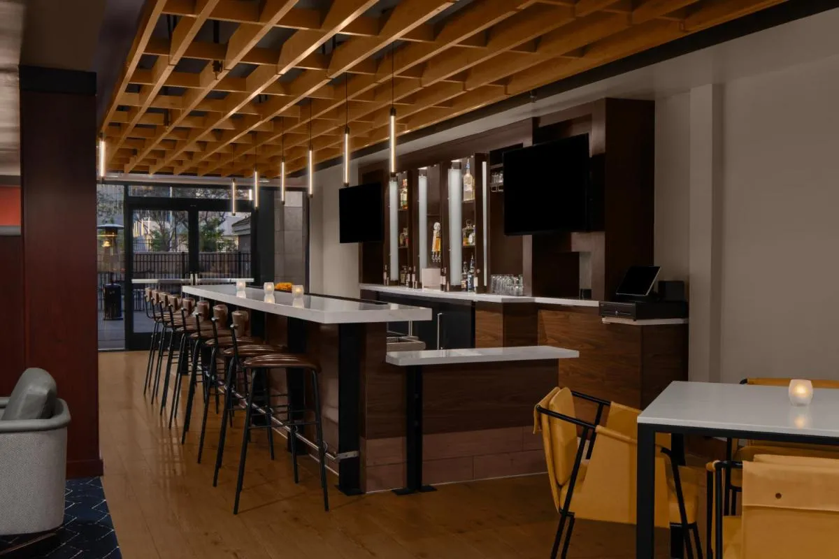 Image 3 of Courtyard San Diego Central