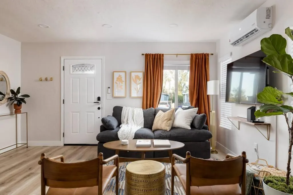 Image 4 of Cozy 2 BR home with hot tub and patio