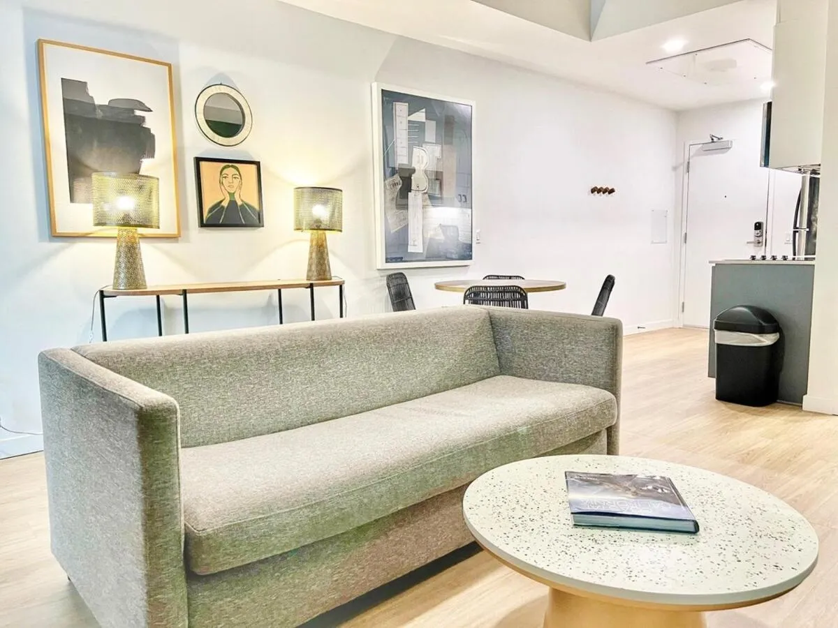 Image 4 of Dapper Retreat In Vibrant San Diego