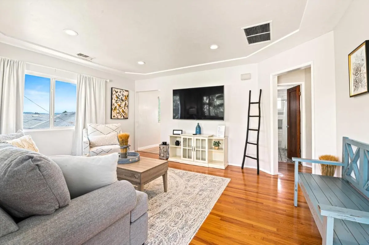 Image 4 of Delightful Pet-Friendly South Park Home