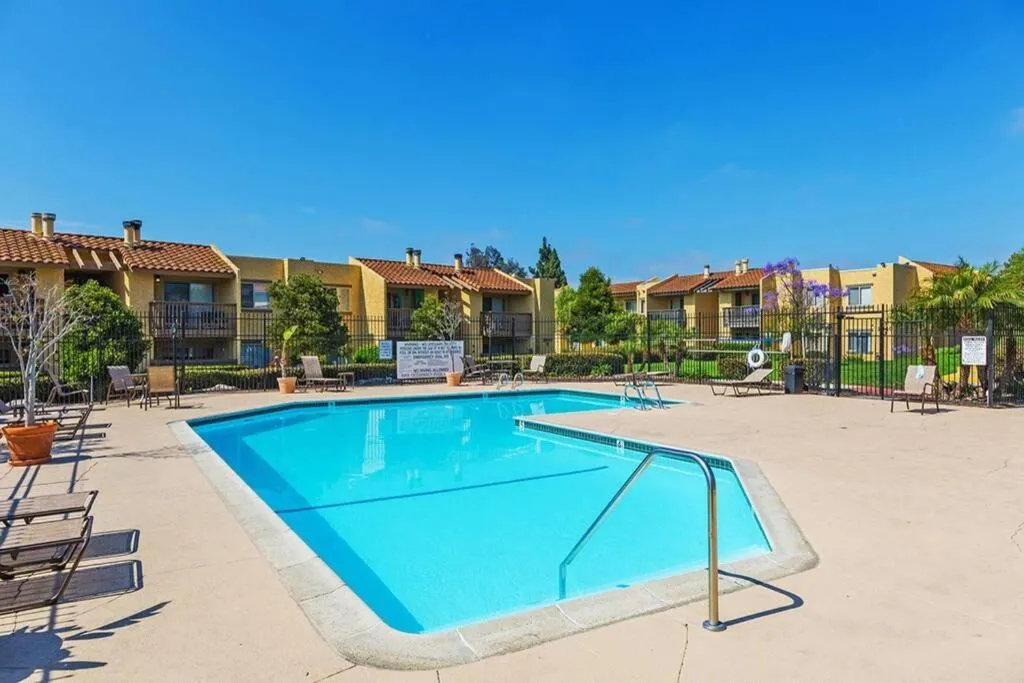 Image 2 of Departamento completo en San Diego hablamos español