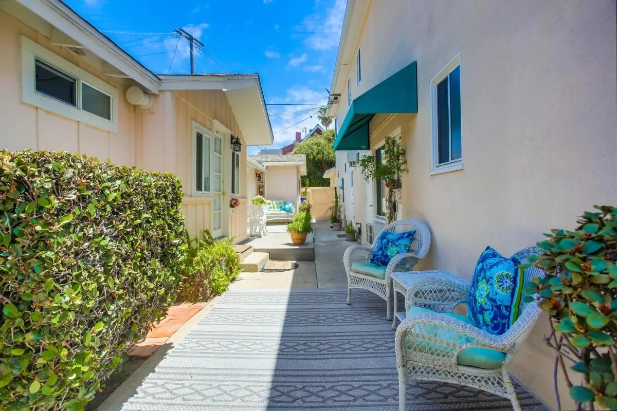 Image 5 of Diamond in the Village