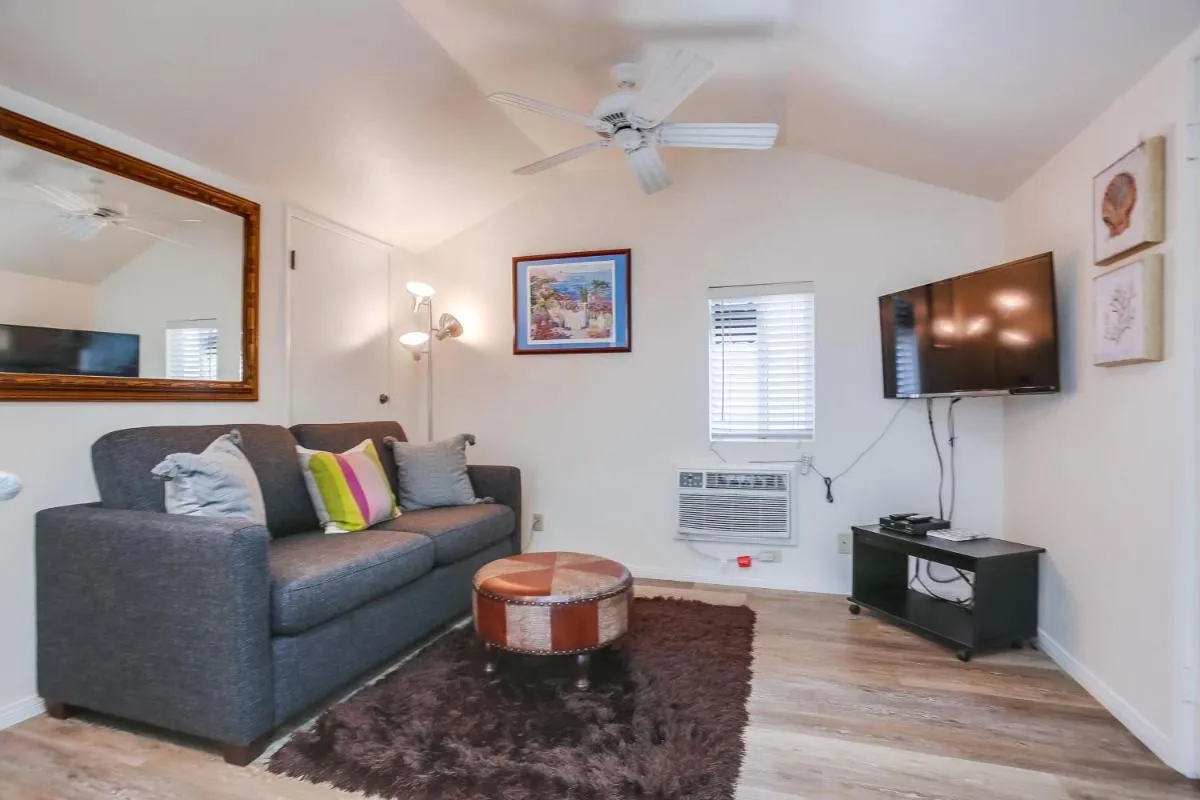 Image 4 of Diamond in the Village