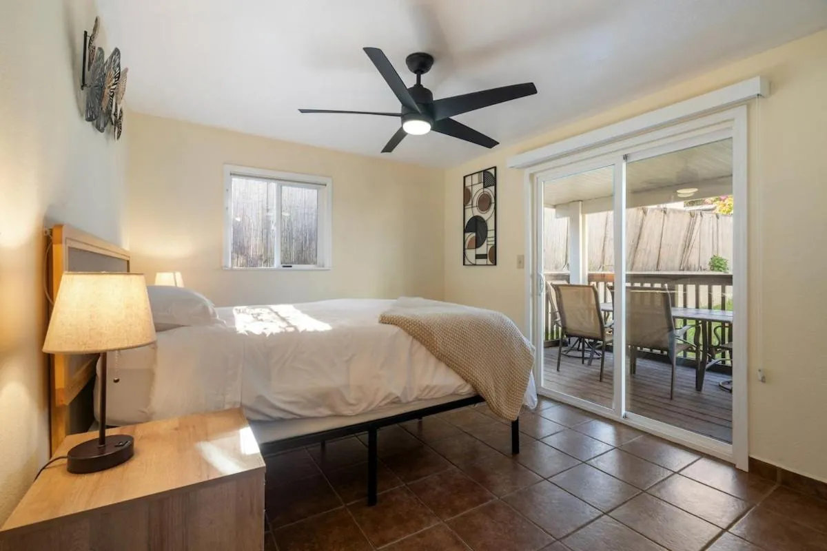 Image 6 of Downtown Cottage blocks from Petco Park