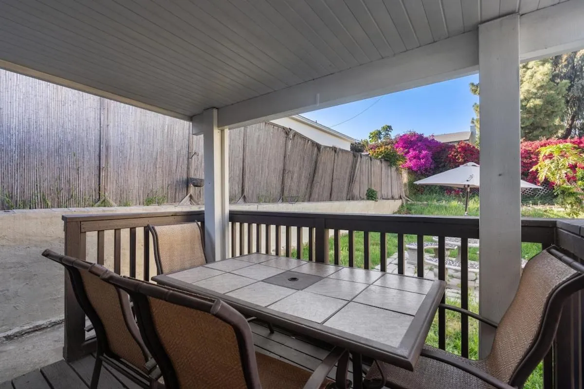 Image 5 of Downtown Cottage blocks from Petco Park