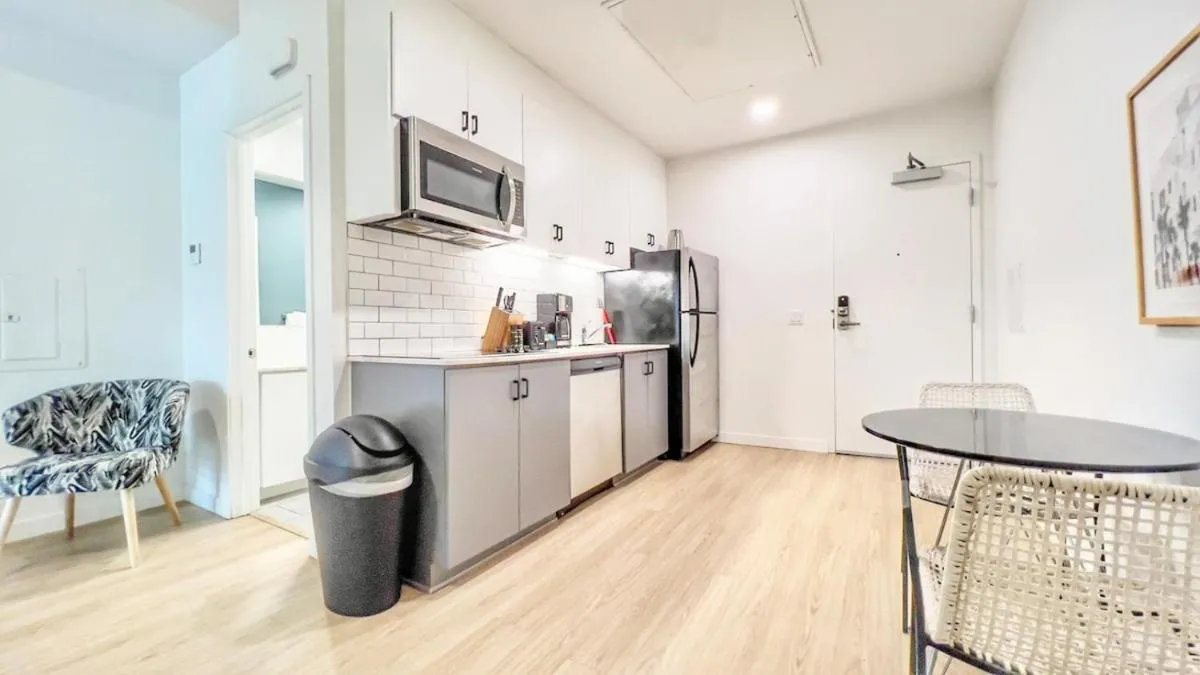 Image 3 of Executive Escape In Downtown San Diego