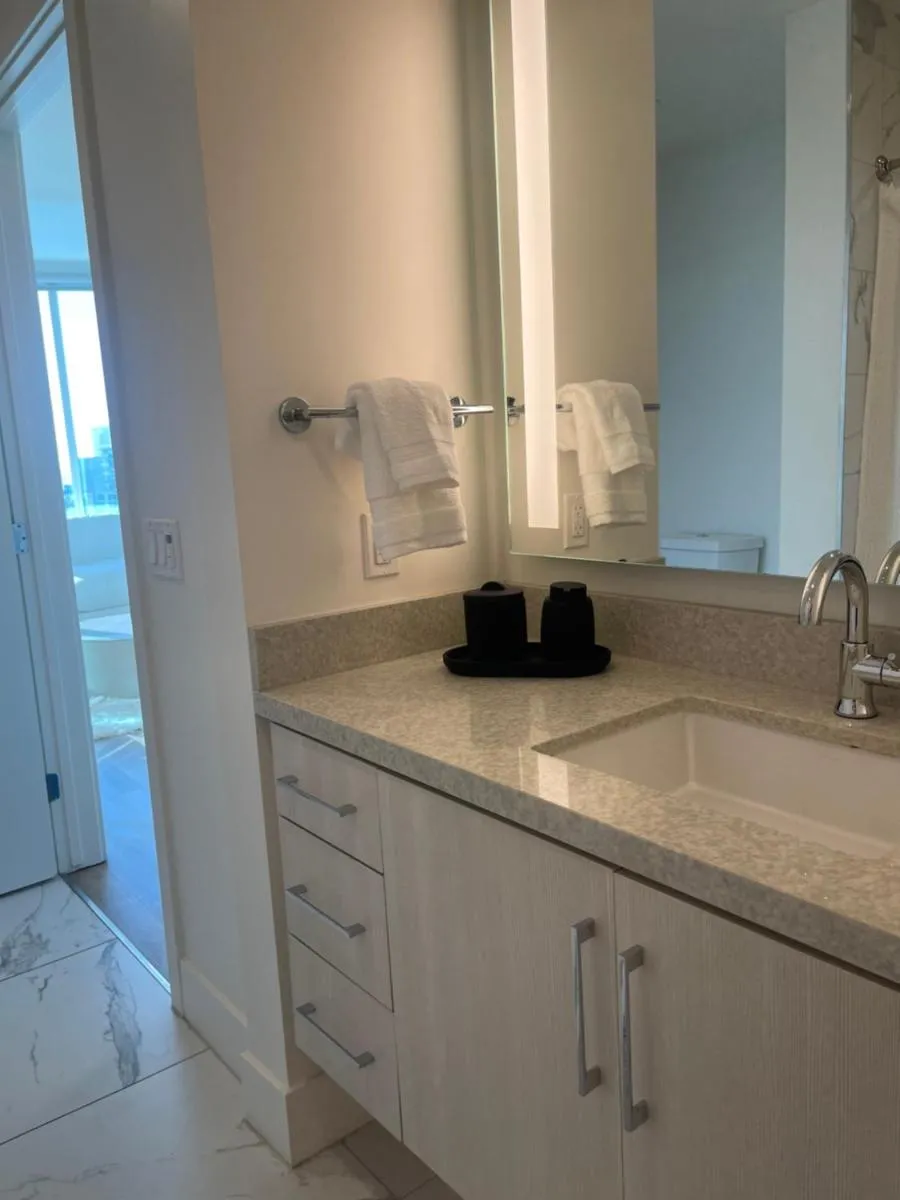 Image 2 of Extraordinary Escape with Rooftop Pool 2