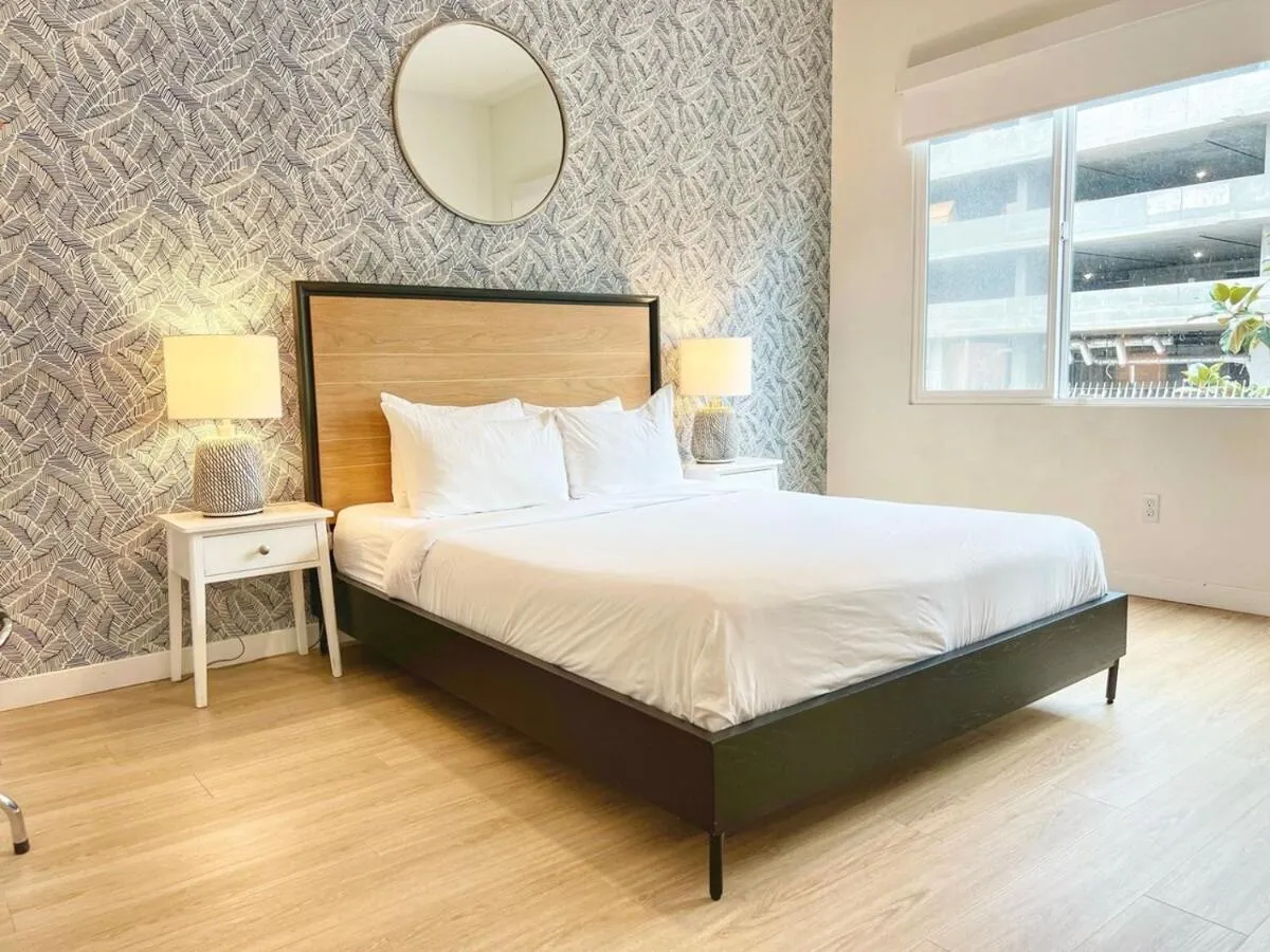 Image 1 of Fabulous Urban Retreat In San Diego