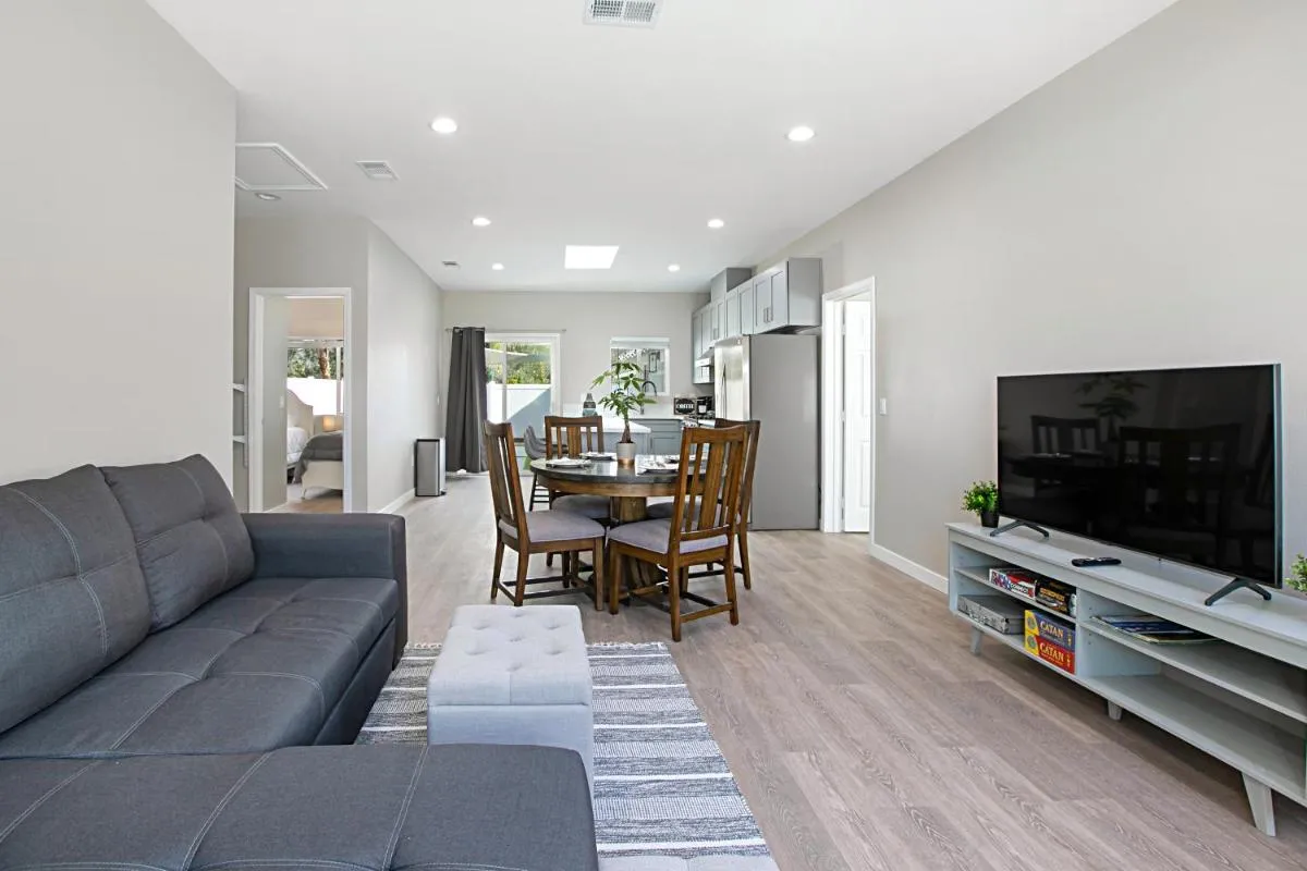 Image 4 of Family Friendly Newly Built San Diego Home!