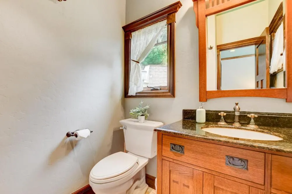 Image 2 of Garden House