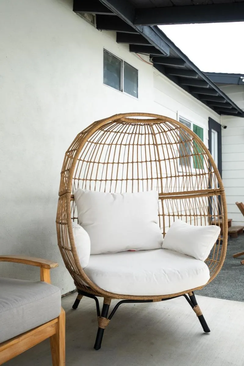 Image 3 of *Golden Getaway* 5 Beds / 8 Minutes to Downtown