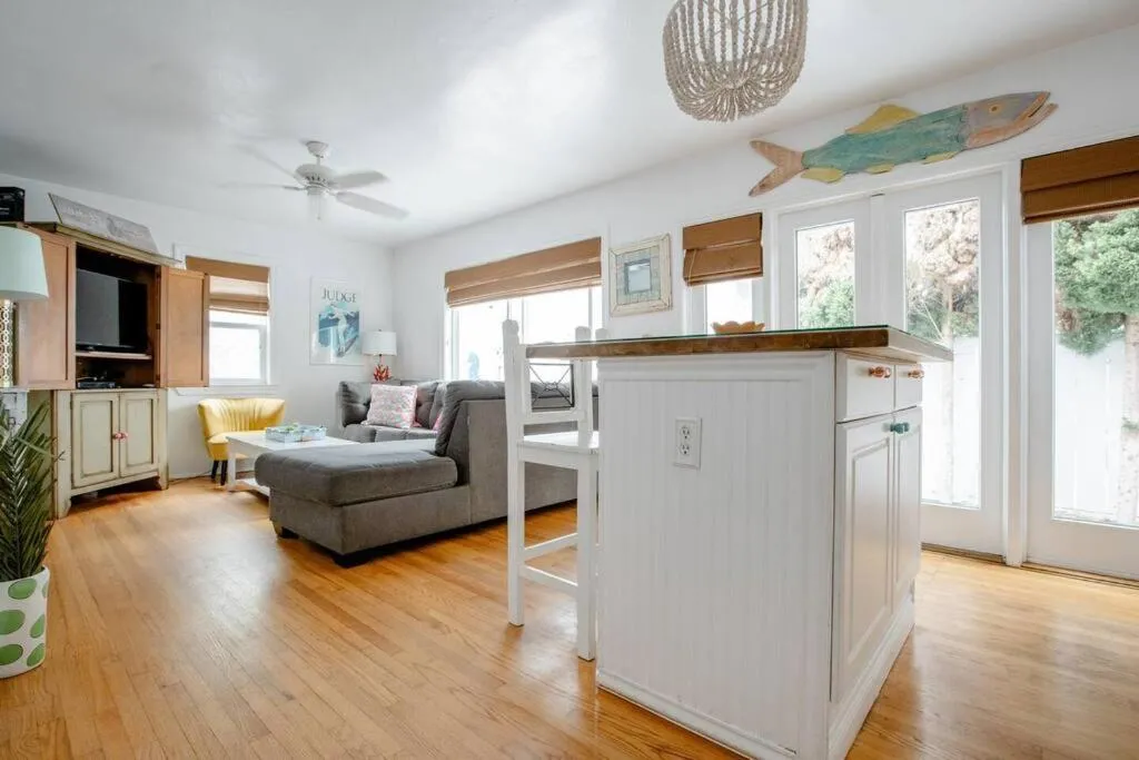 Image 3 of Grill out Bikes W D Boogie Boards Netflix Wifi