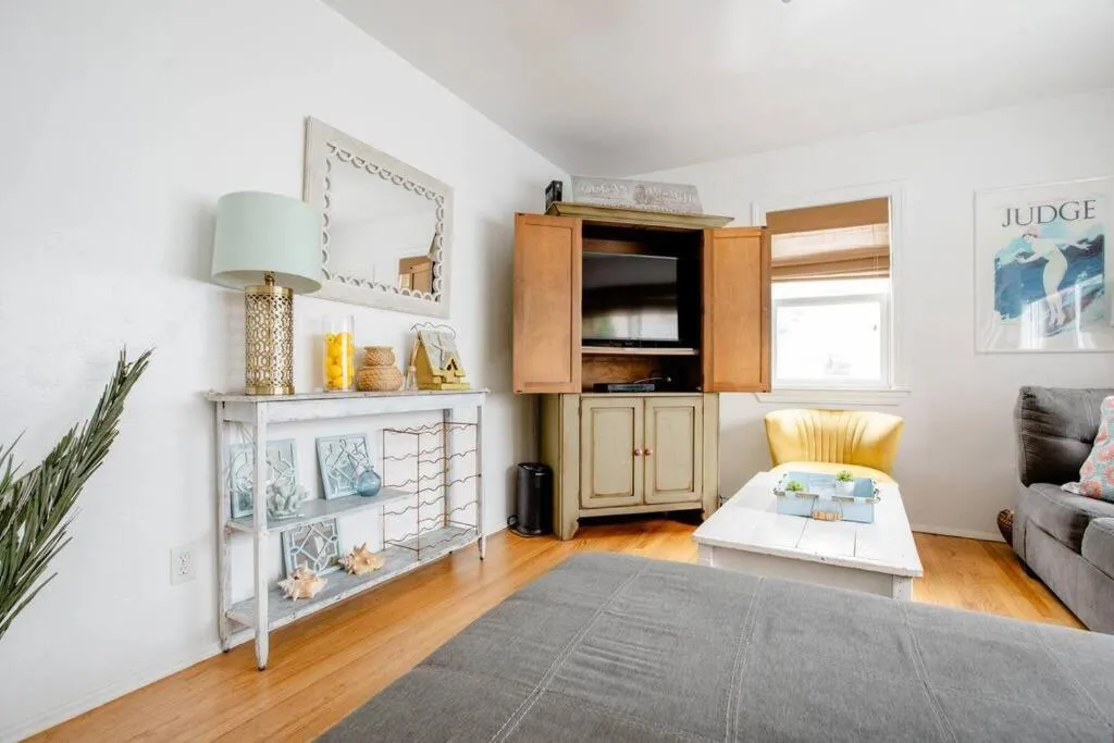 Image 6 of Grill out Bikes W D Boogie Boards Netflix Wifi