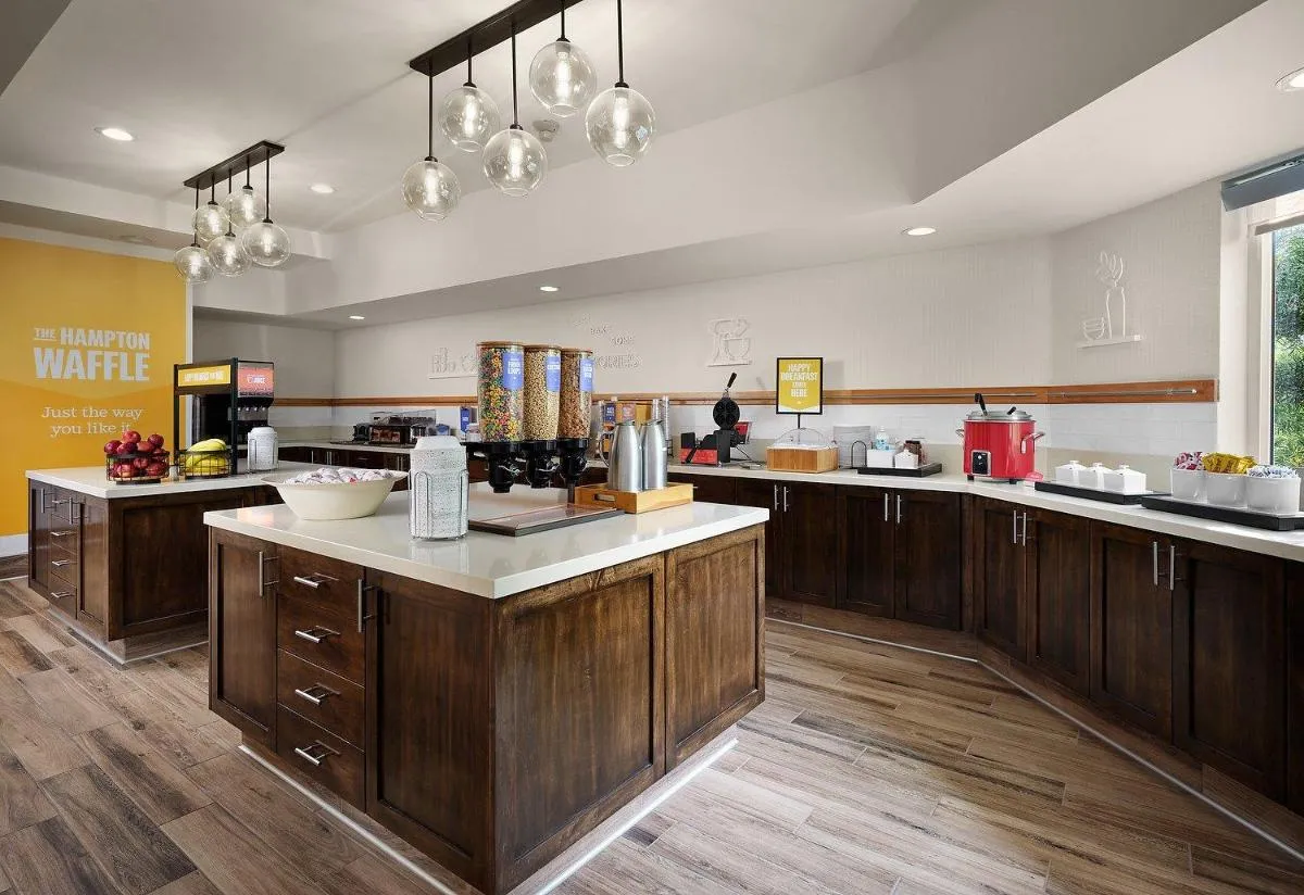 Image 4 of Hampton Inn San Diego/Del Mar