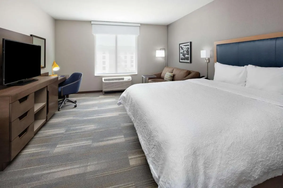 Image 1 of Hampton Inn & Suites San Diego Airport Liberty Station