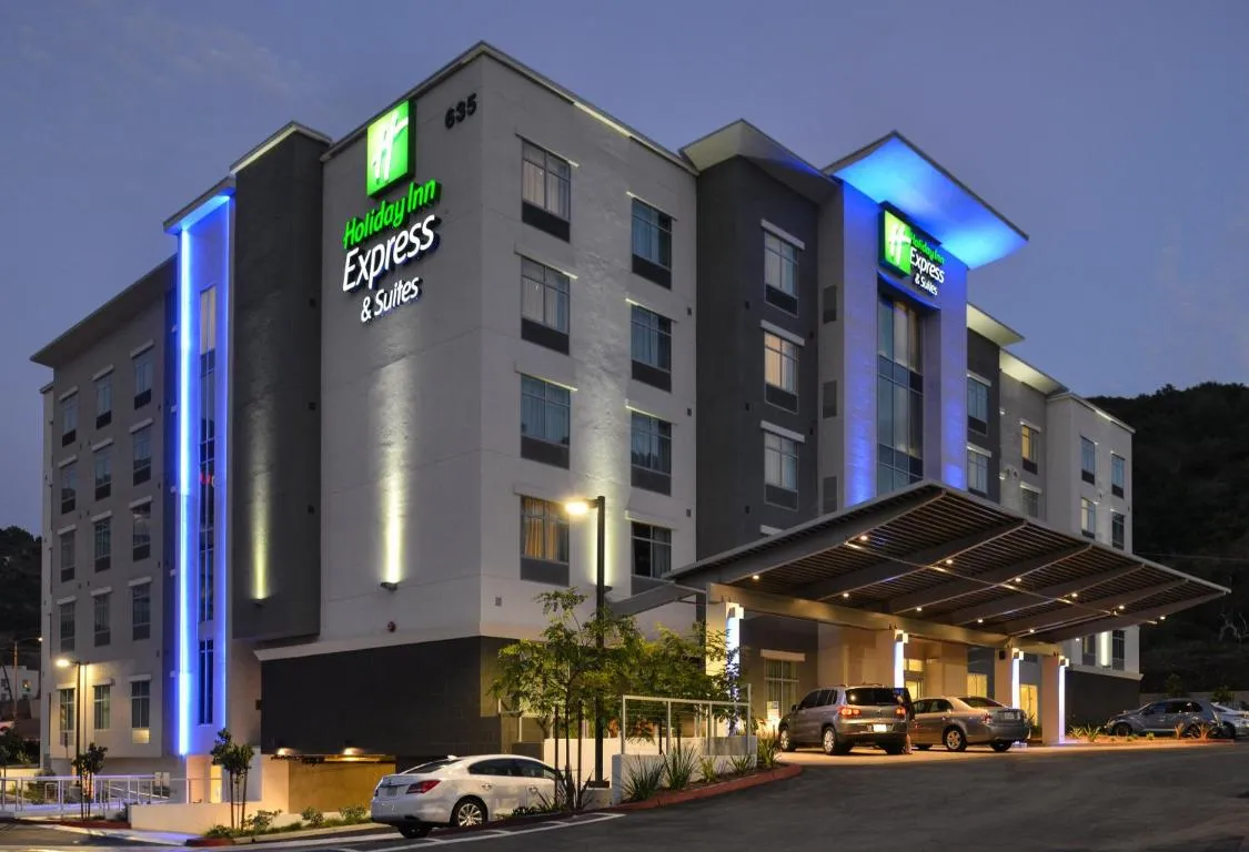 Image of Holiday Inn Express & Suites San Diego – Mission Valley, an IHG Hotel