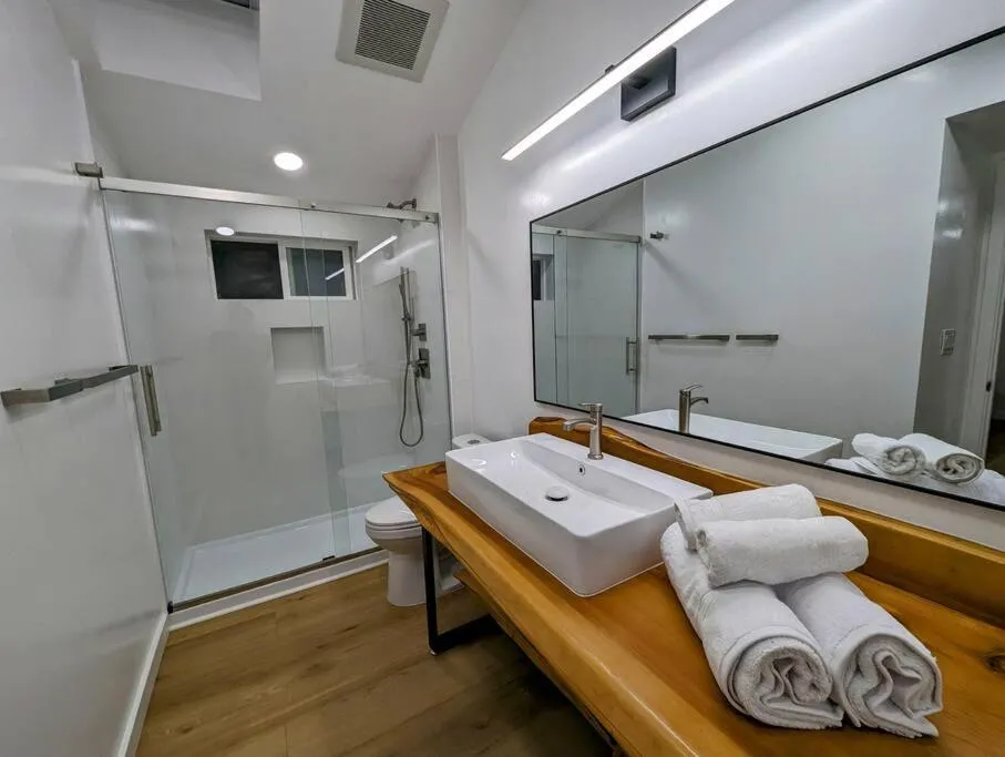 Image 2 of La Jolla Retreat