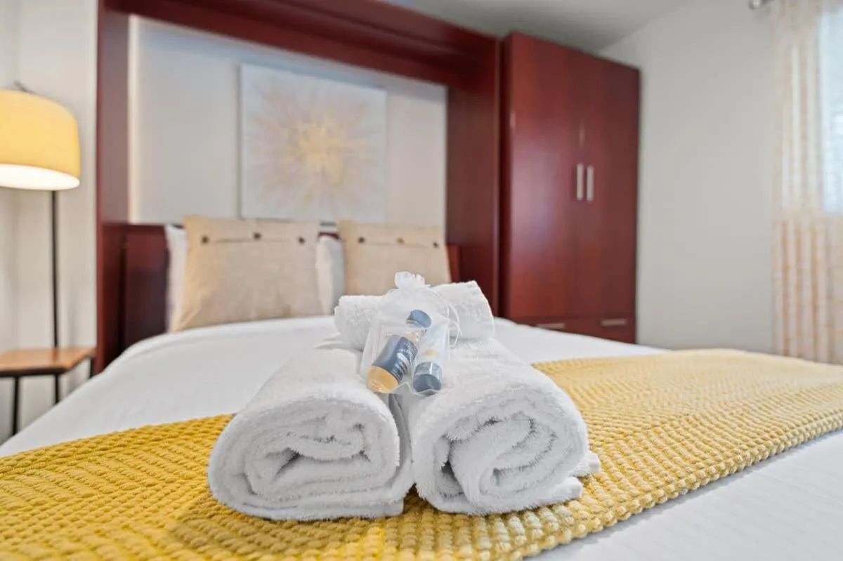 Image 6 of La Jolla Seaside Dream w Private Patio & Jacuzzi