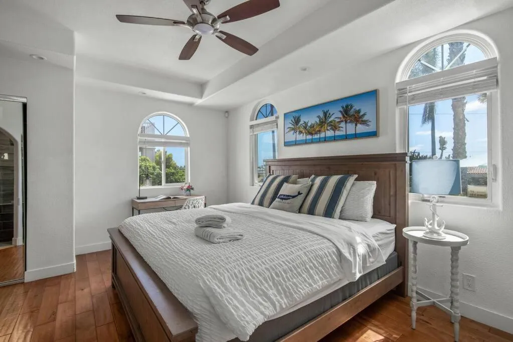 Image 1 of La Jolla Village – Walk to Everything