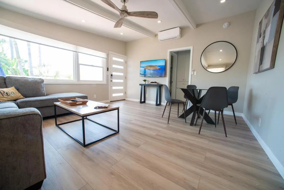 Image 5 of La Jolla Windansea Luxury Cottage