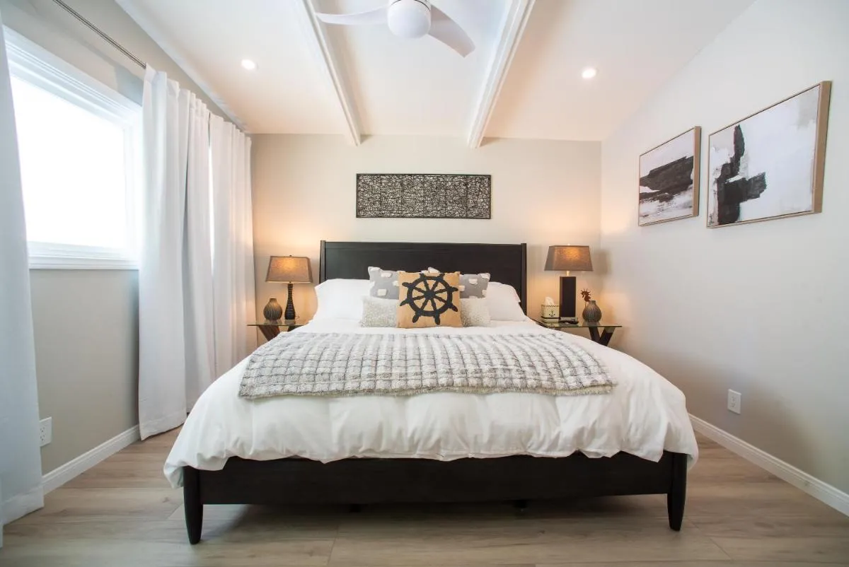 Image 1 of La Jolla Windansea Luxury Cottage