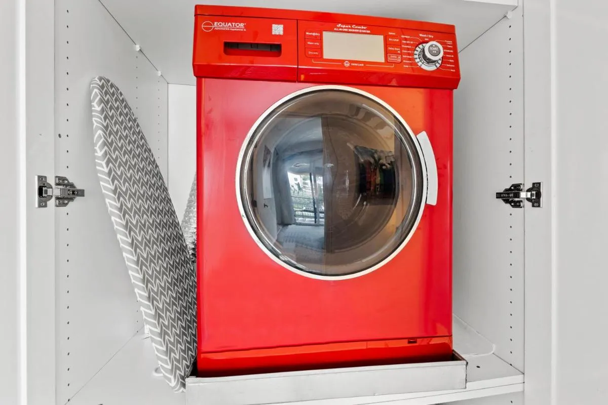 Image 4 of LaJolla by the Sea- OCEAN VIEWS Beachside