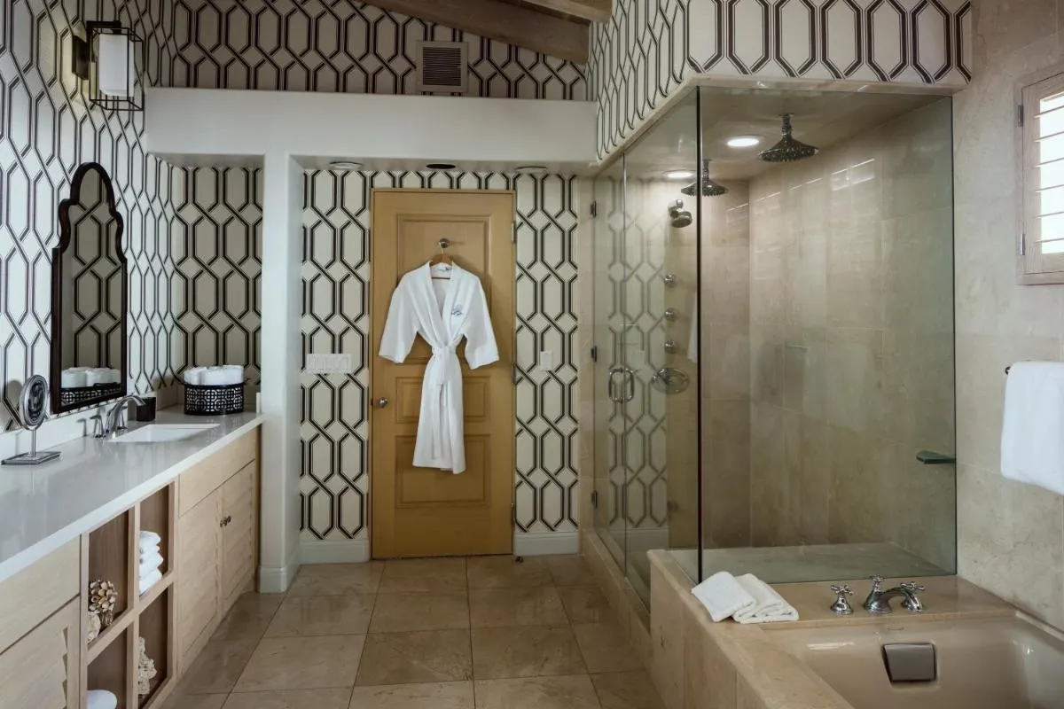 Image 2 of La Valencia Hotel