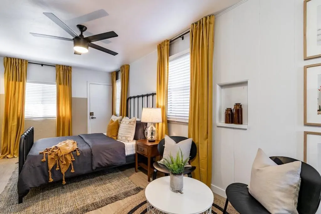 Image 1 of Live like a local – Studio with huge backyard