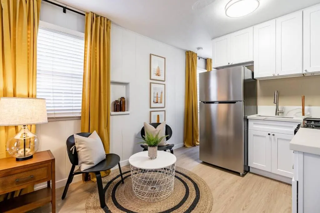 Image 5 of Live like a local – Studio with huge backyard