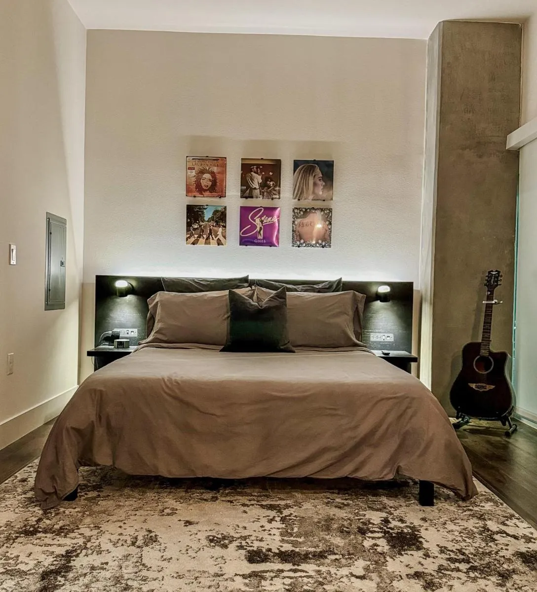 Image 3 of Lux Apartment with Petco Park View and Pool