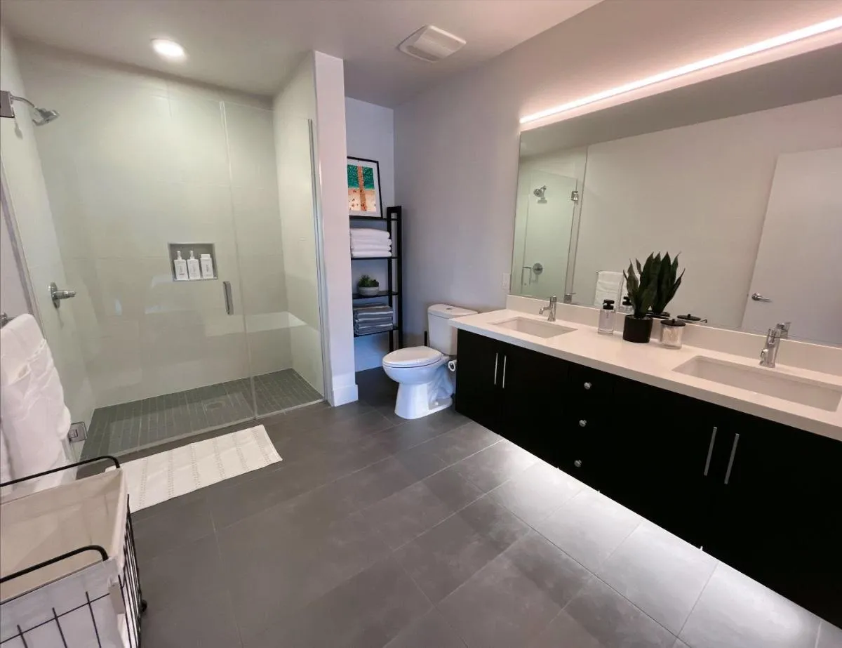 Image 1 of Lux Apartment with Petco Park View and Pool