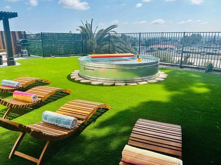 Image 2 of Luxurious Home – Gameroom – Cowboy Pool