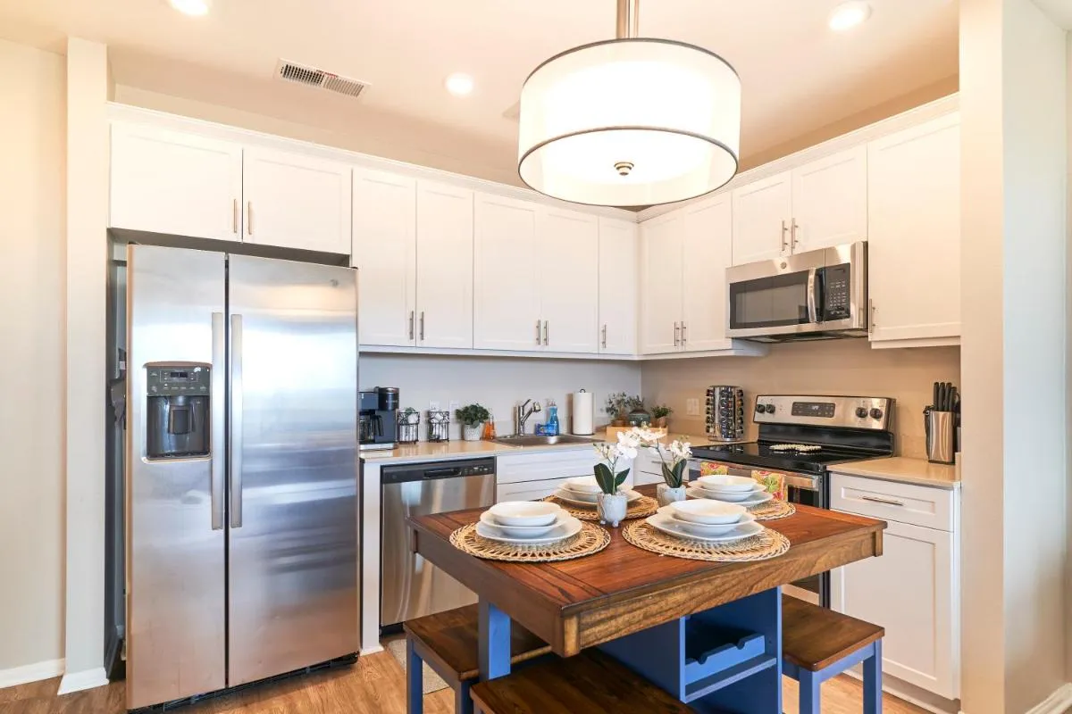 Image 3 of Luxury 2BD 2BA, BRAND NEW/PETS/CLOSE TO EVERYTHING/BOHO+COZY VIBES